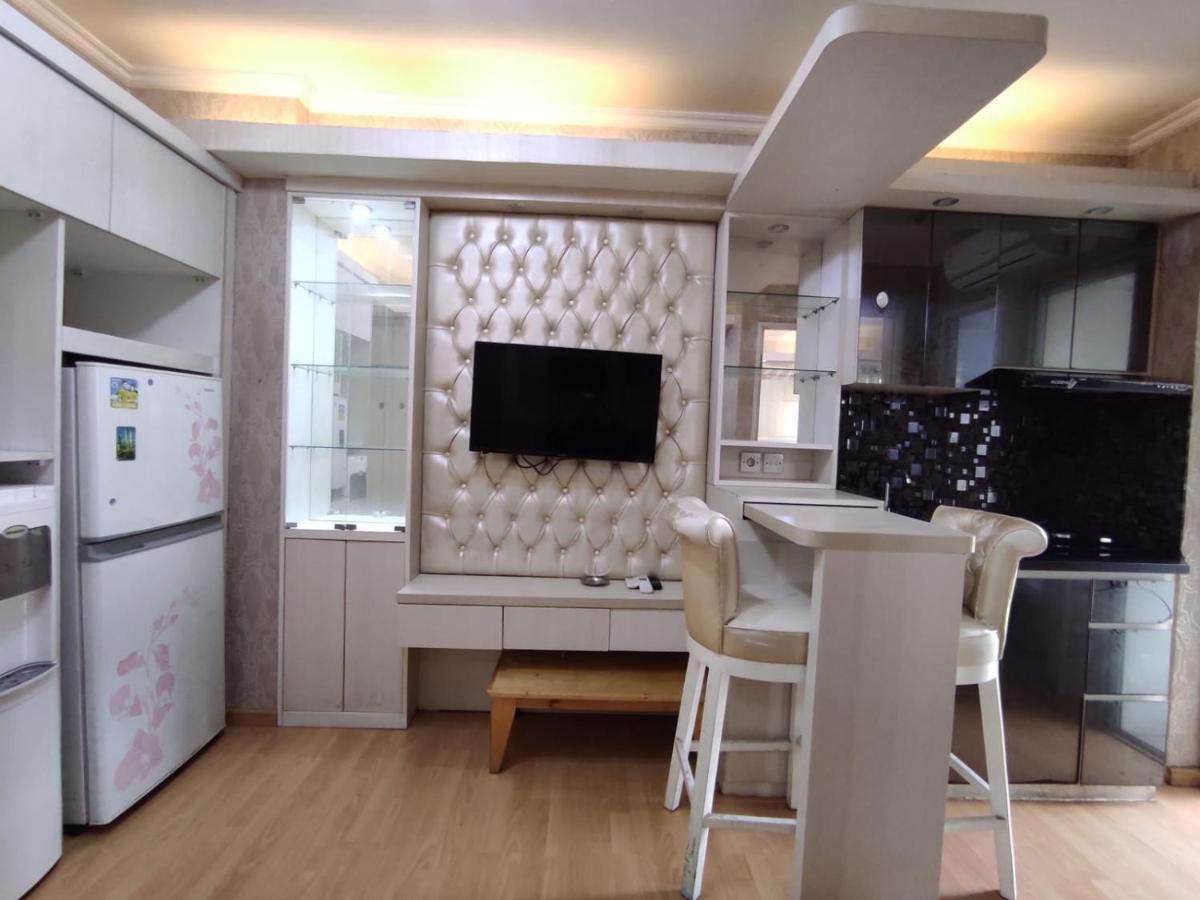 Apartemen Bassura City By Globy Property Jakarta Exterior photo